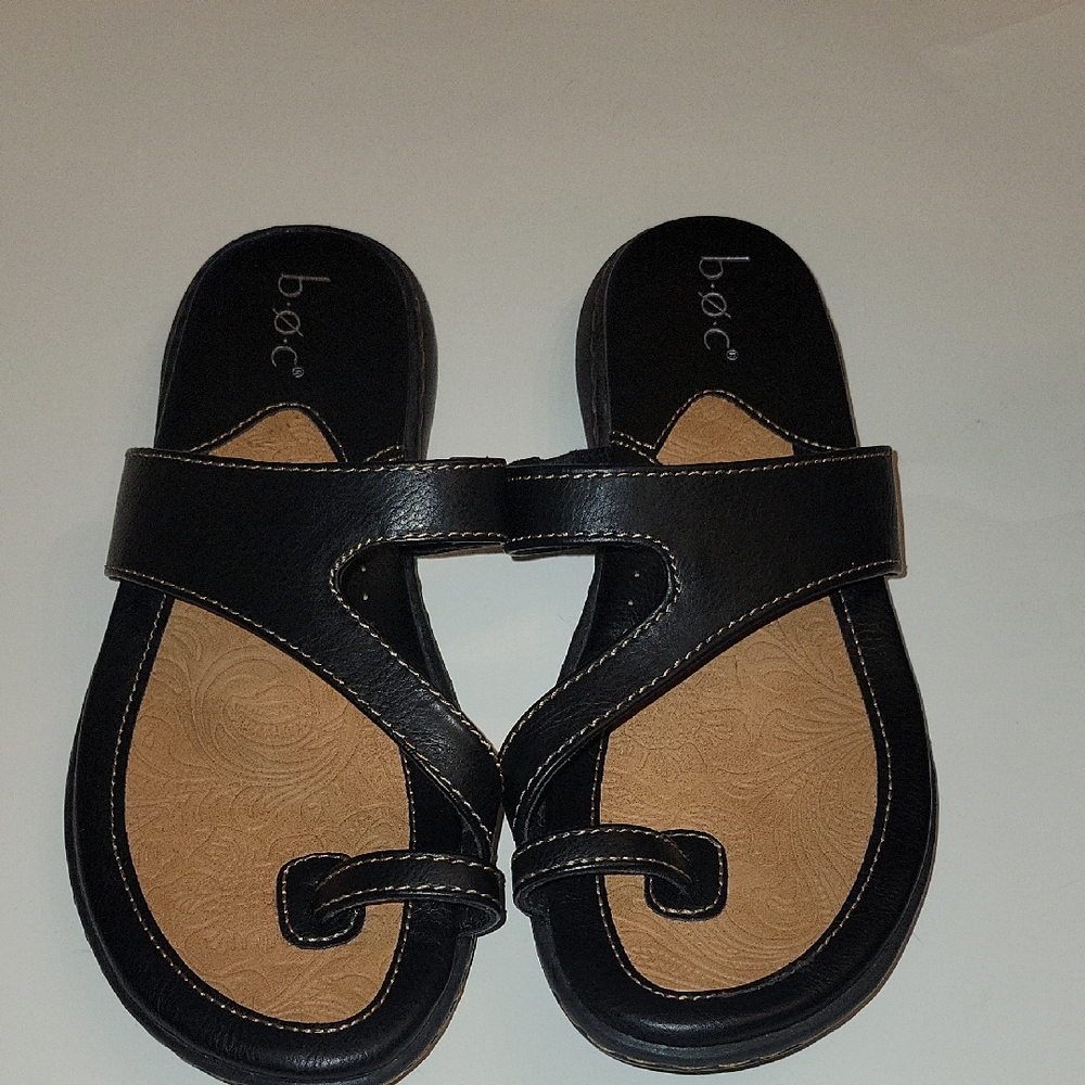 B.O.C SZ.6M WOMENS SLIDE ON BLACK  SANDALS LIKE NEW CONDITION